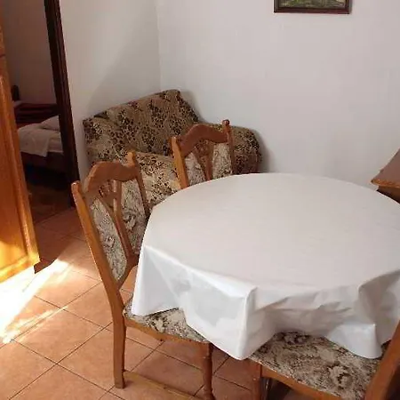 Eskinja Hotel Pakostane